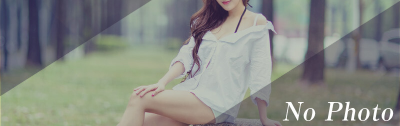 サロン・ド・エイト (Salon de 8)