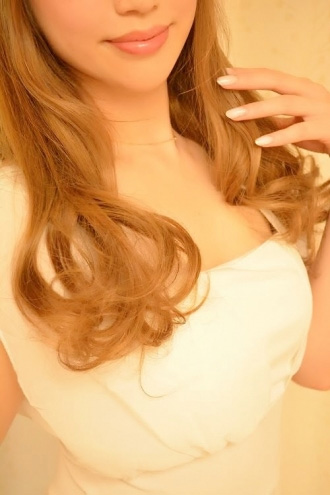 Emperor エンペラー 鈴木愛花 26 さん のサービスや評判は メンエス