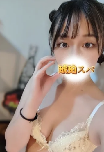 月乃おとは