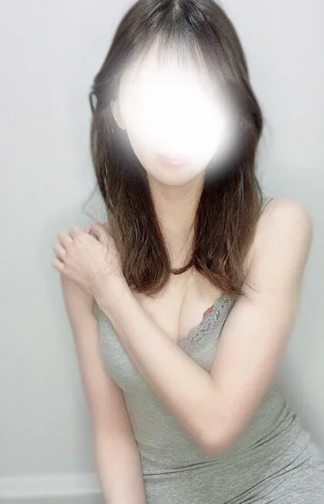 長谷川 まこ (29) 