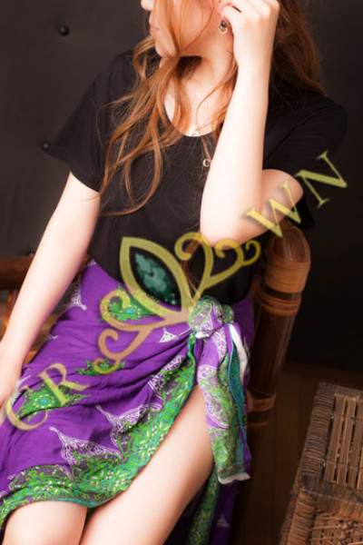 レナ (32)