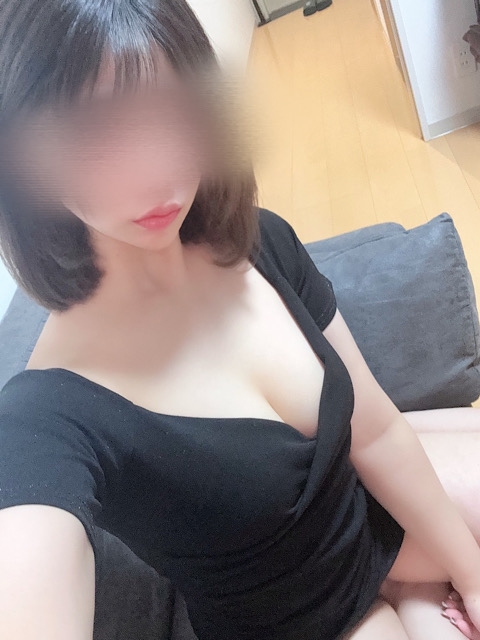 雨宮 はづき (25)