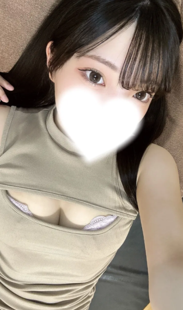 宇佐美 ゆな (21)