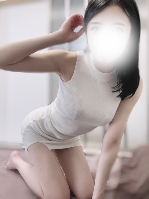真白 まりん (23)